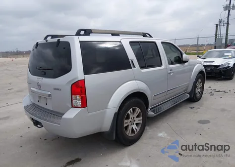 2012 Nissan Pathfinder Silver z USA, uszkodzony, nr VIN 5N1AR1NN3CC603530